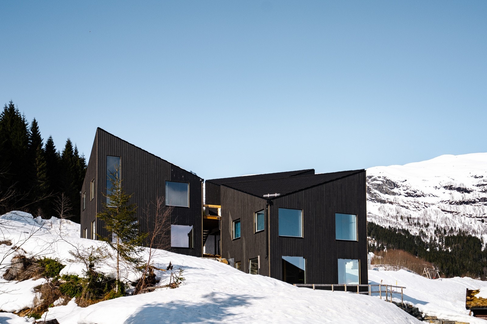 Bilder av Jon Hunnålvatn Tøn Galleribilde