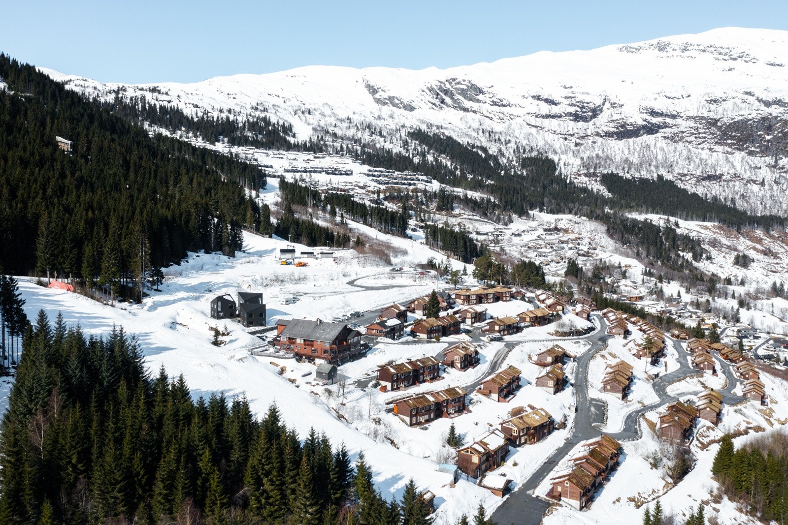 Bilder av Jon Hunnålvatn Tøn Galleribilde