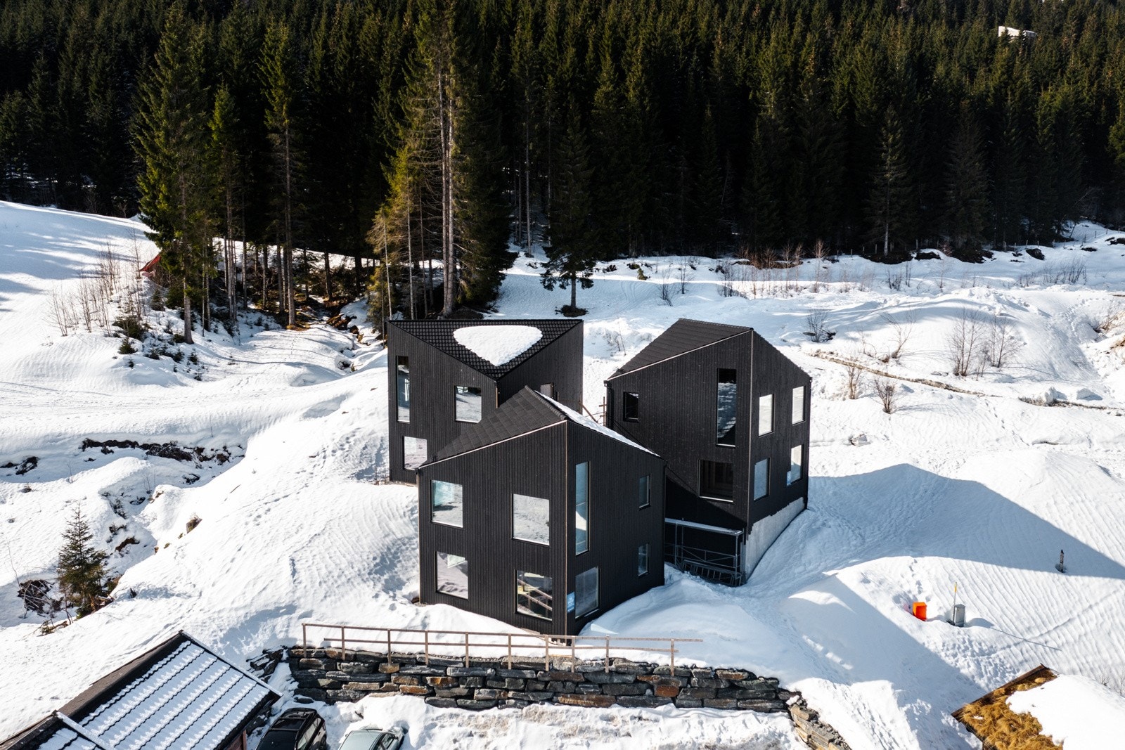 Bilder av Jon Hunnålvatn Tøn Galleribilde