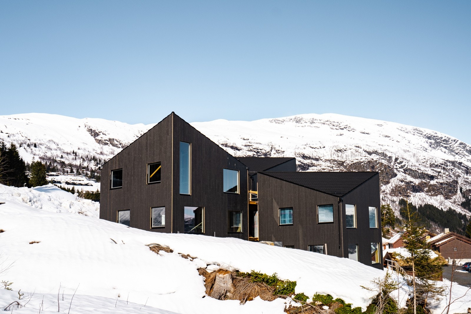 Bilder av Jon Hunnålvatn Tøn Galleribilde