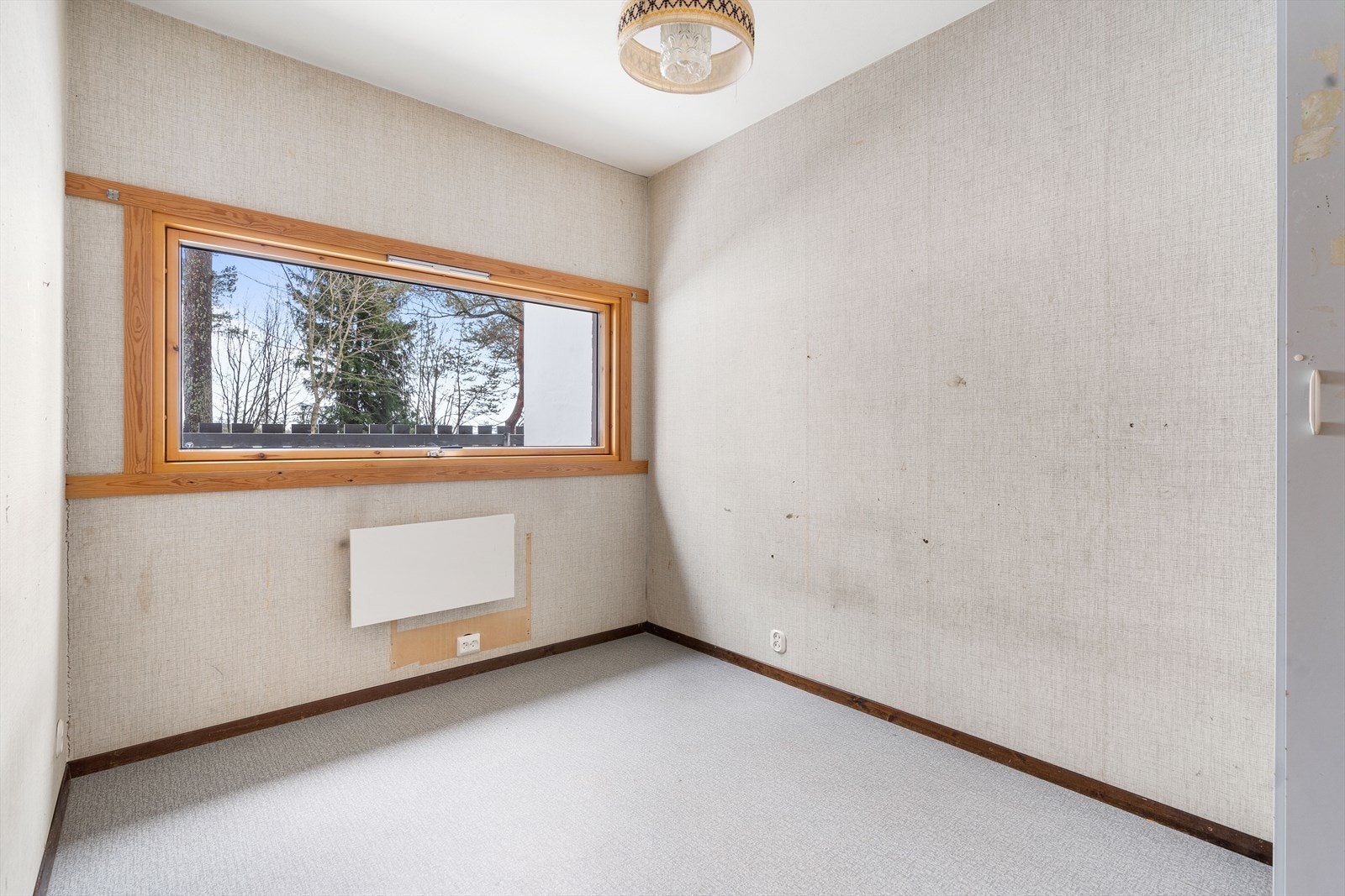 Leiligheten har behov for en del modernisering, selv om bad og kjøkken er pusset opp i nyere tid. Galleribilde