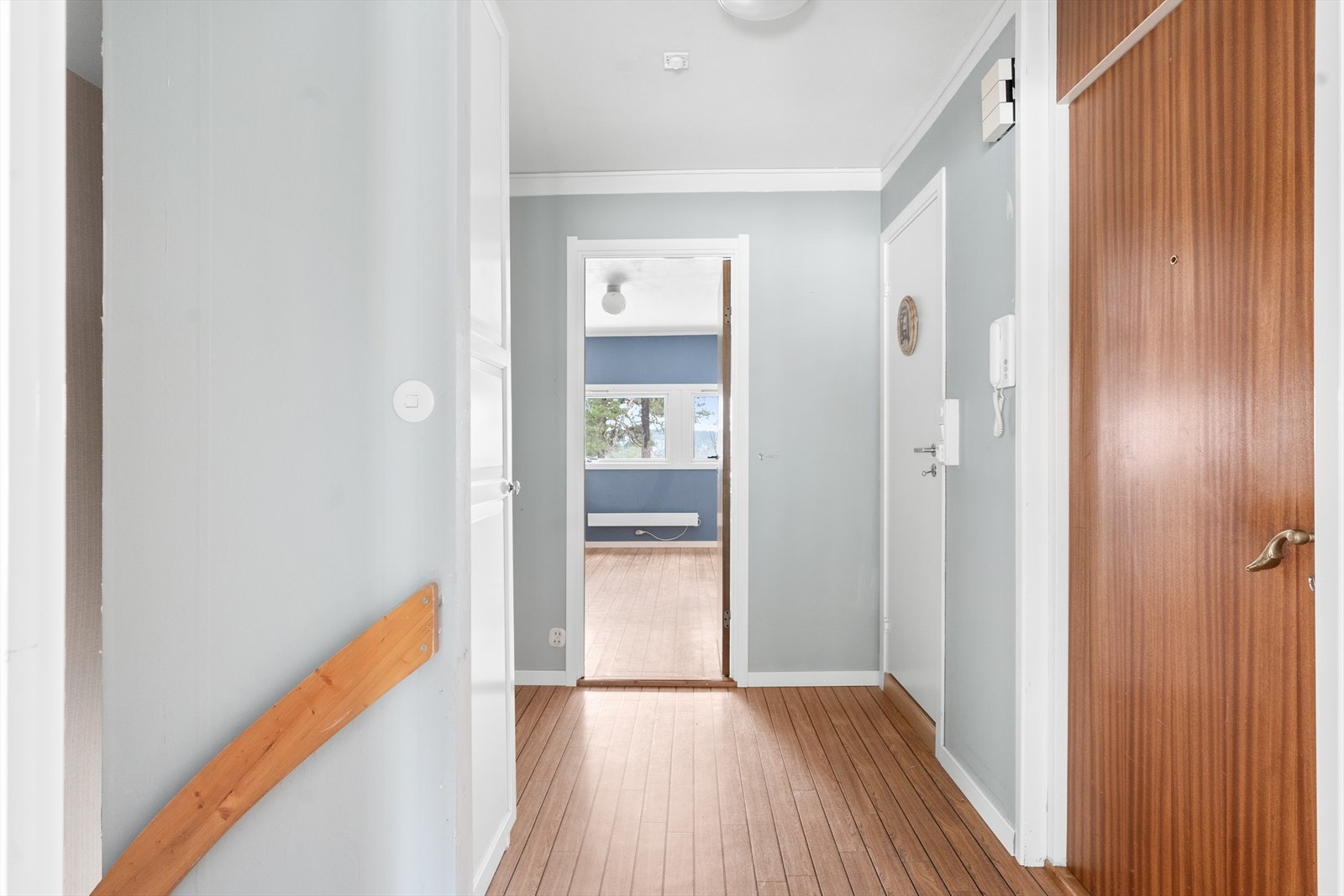 Det er trappefri adkomst via en hyggelig entré i første etasje! Galleribilde