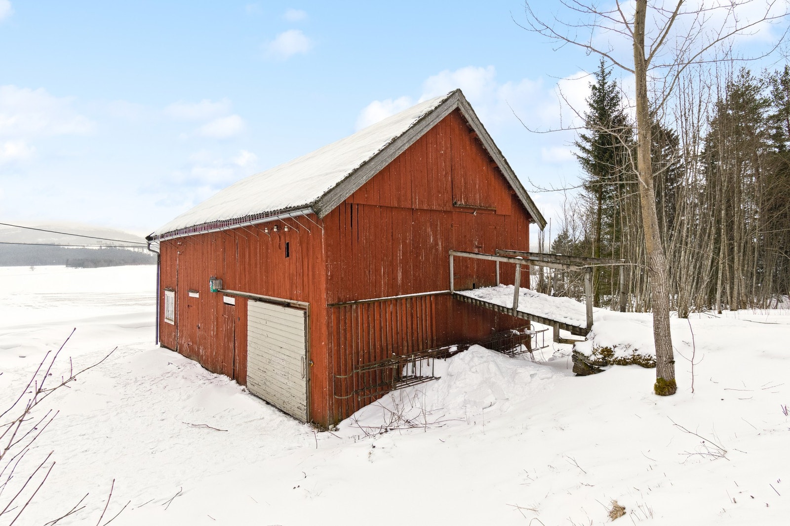 Uthus/Låve. Galleribilde