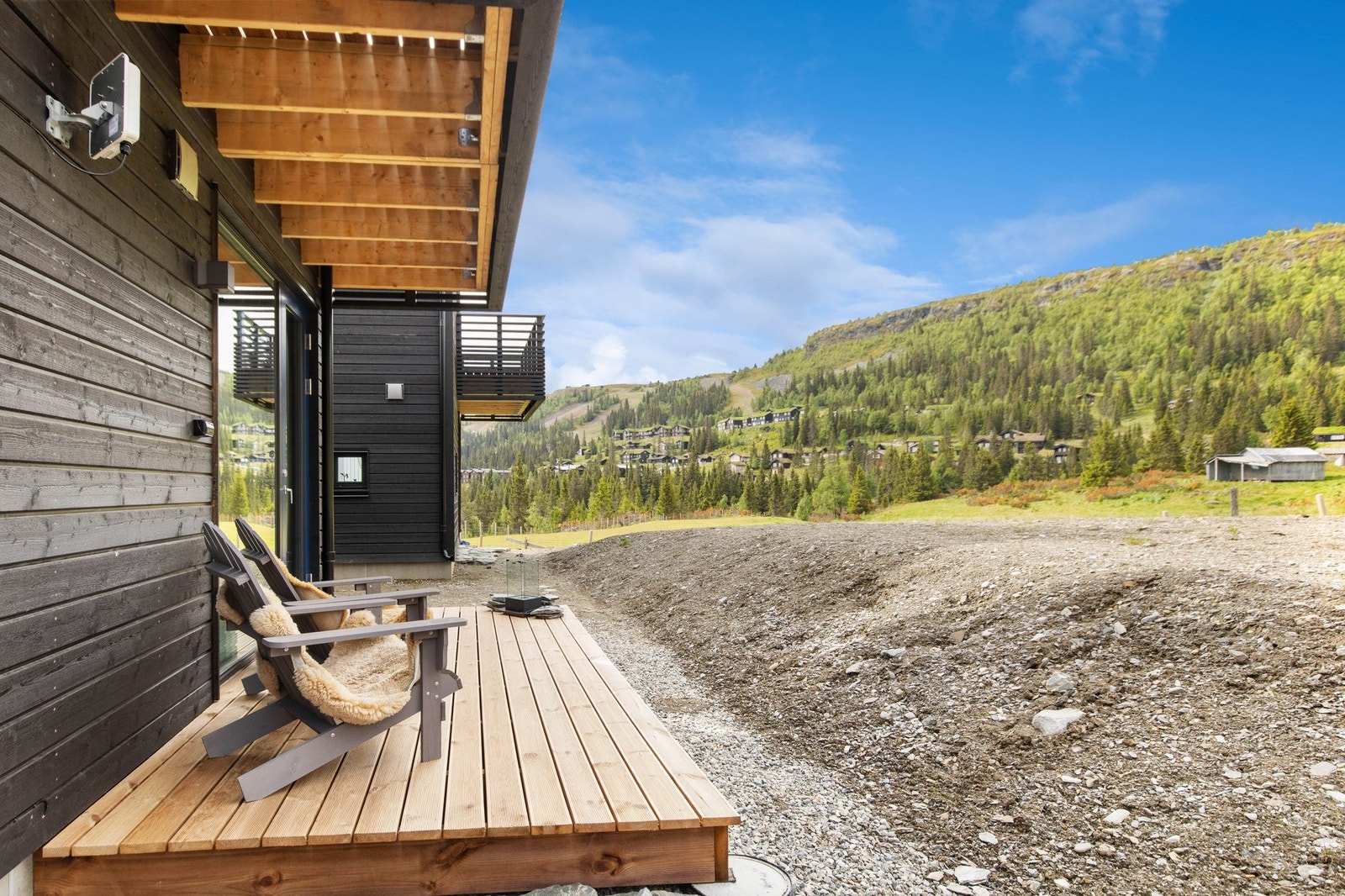 Utsikt mot alpinbakken fra terrassen Galleribilde