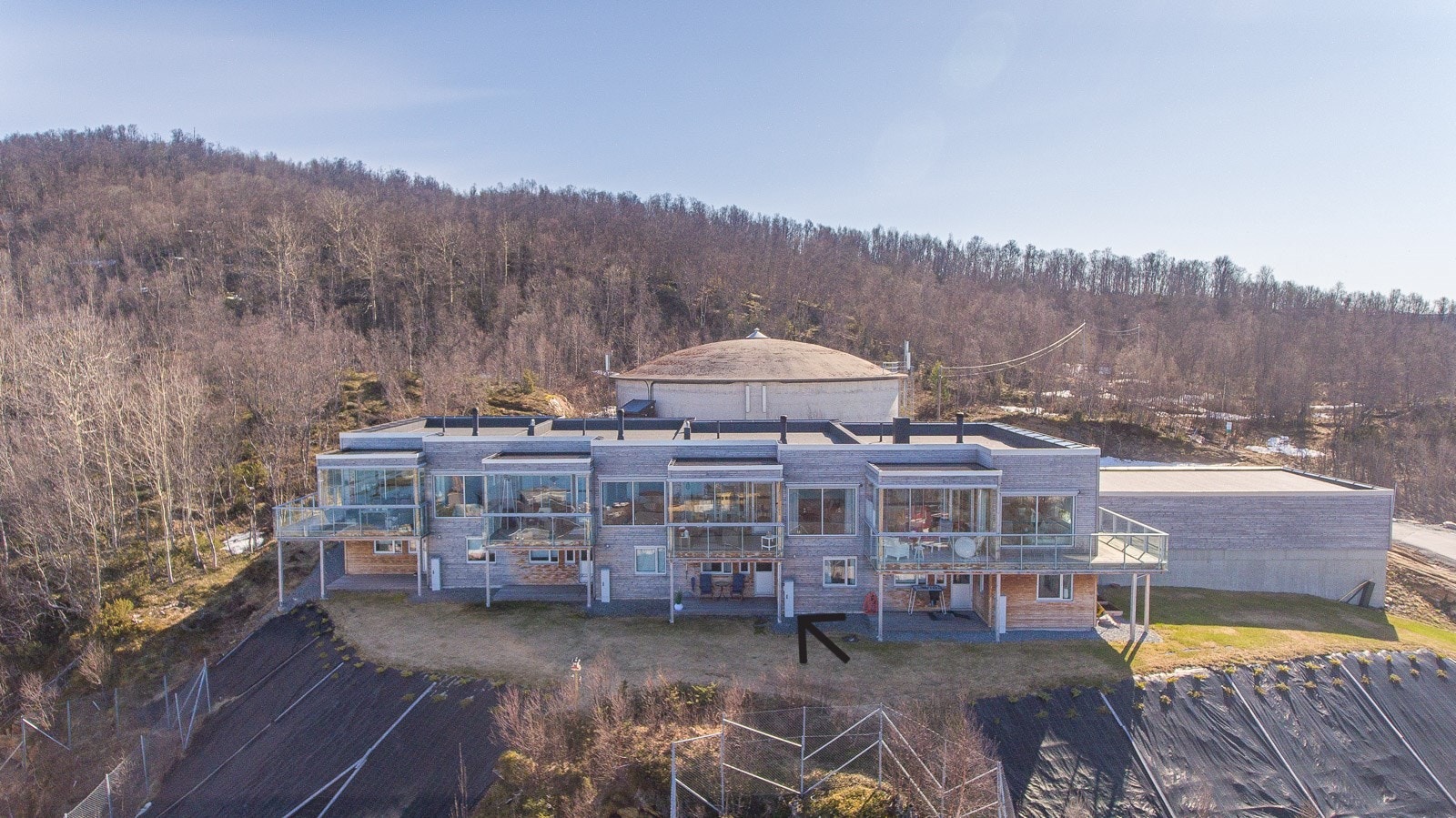 Fasadebilde. Galleribilde