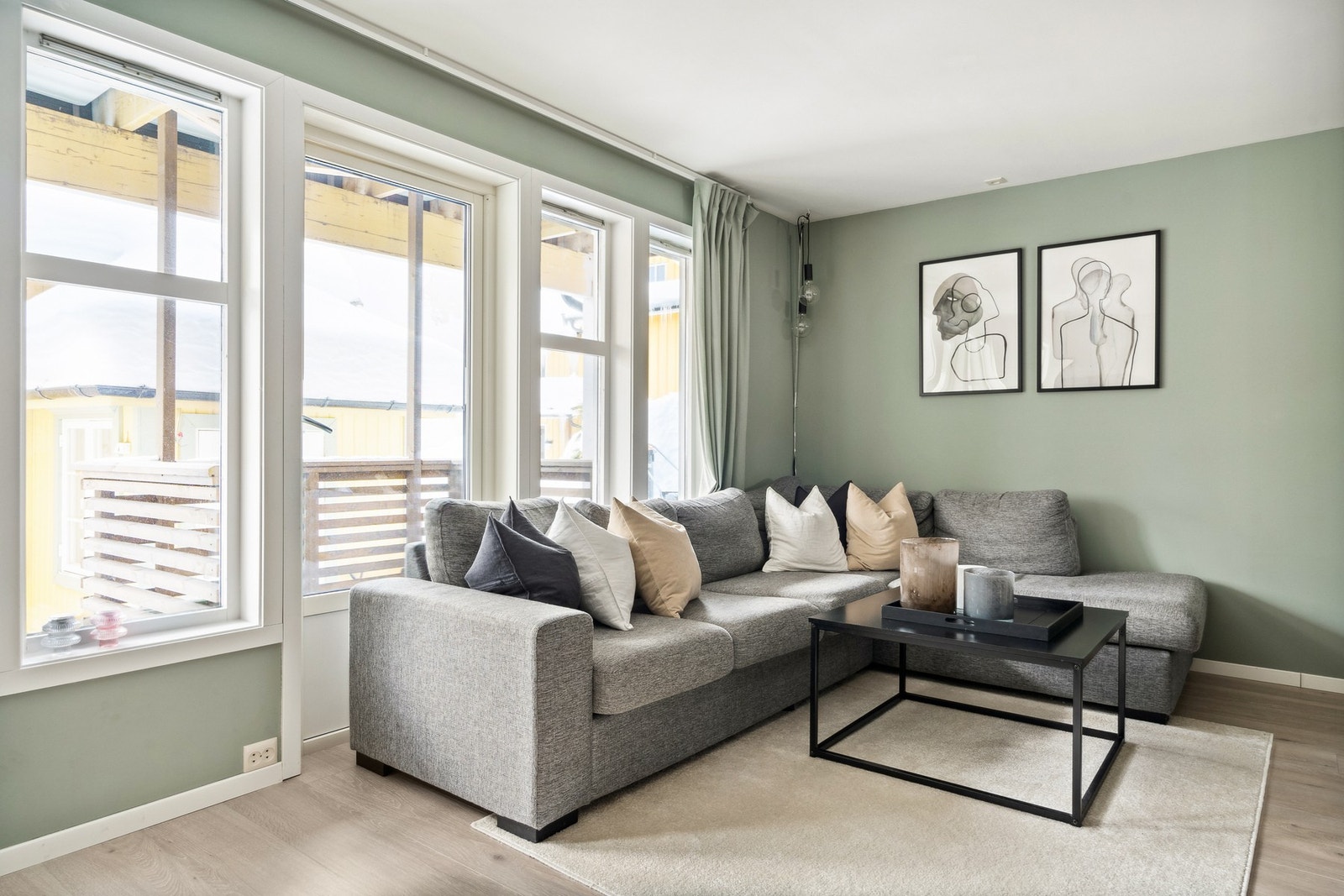 God plass til trivelig sofakrok. Galleribilde