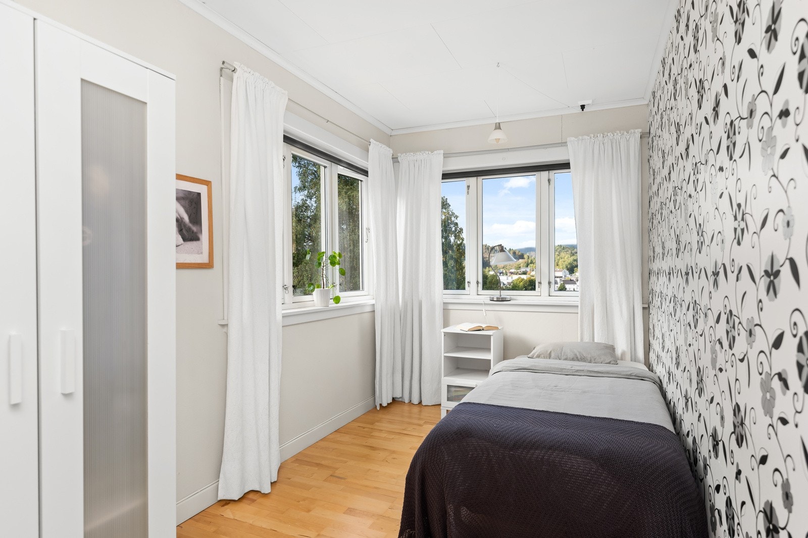 4831999_1-rbajsb1.jpg Galleribilde