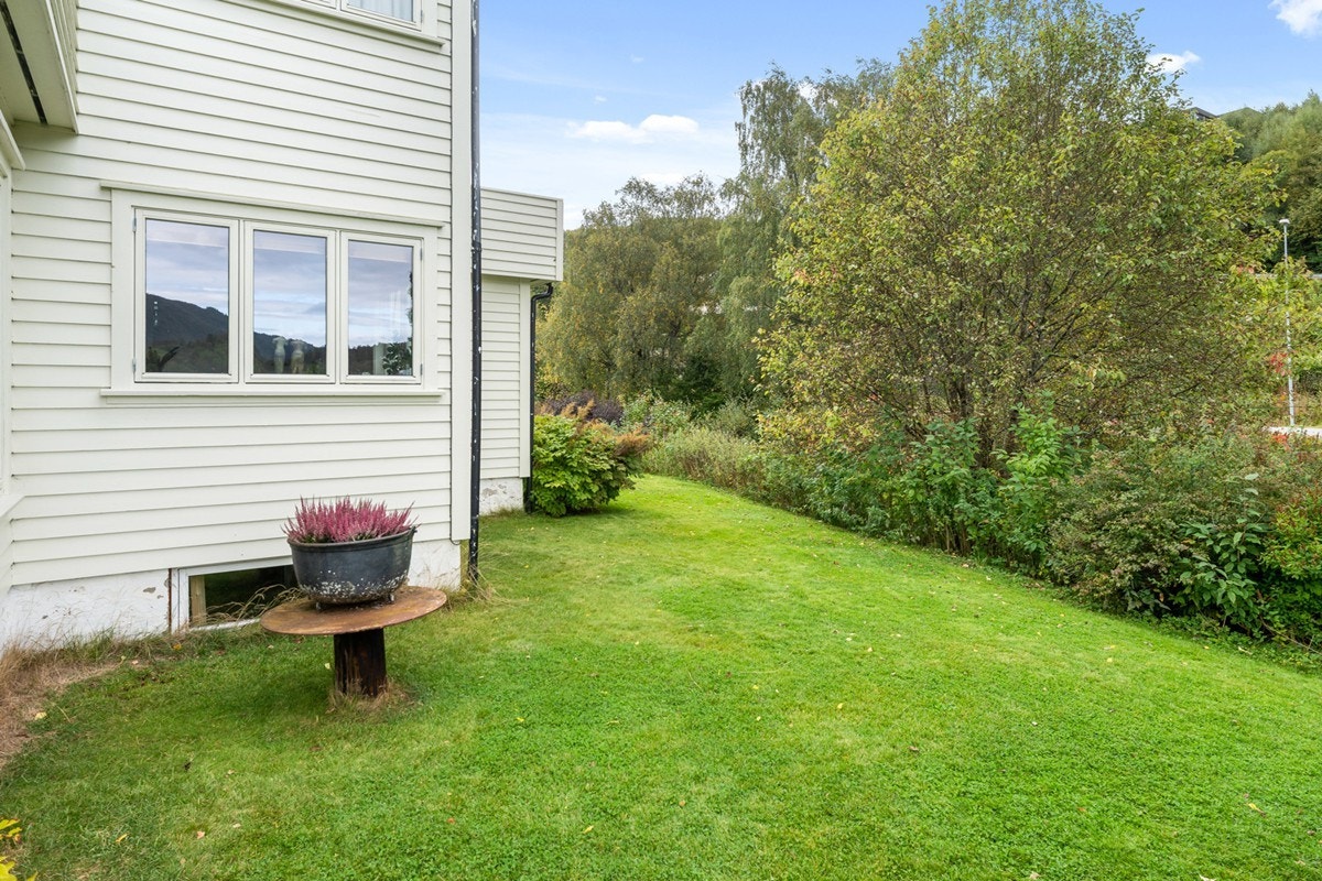 4831964_1-lstltb1.jpg Galleribilde