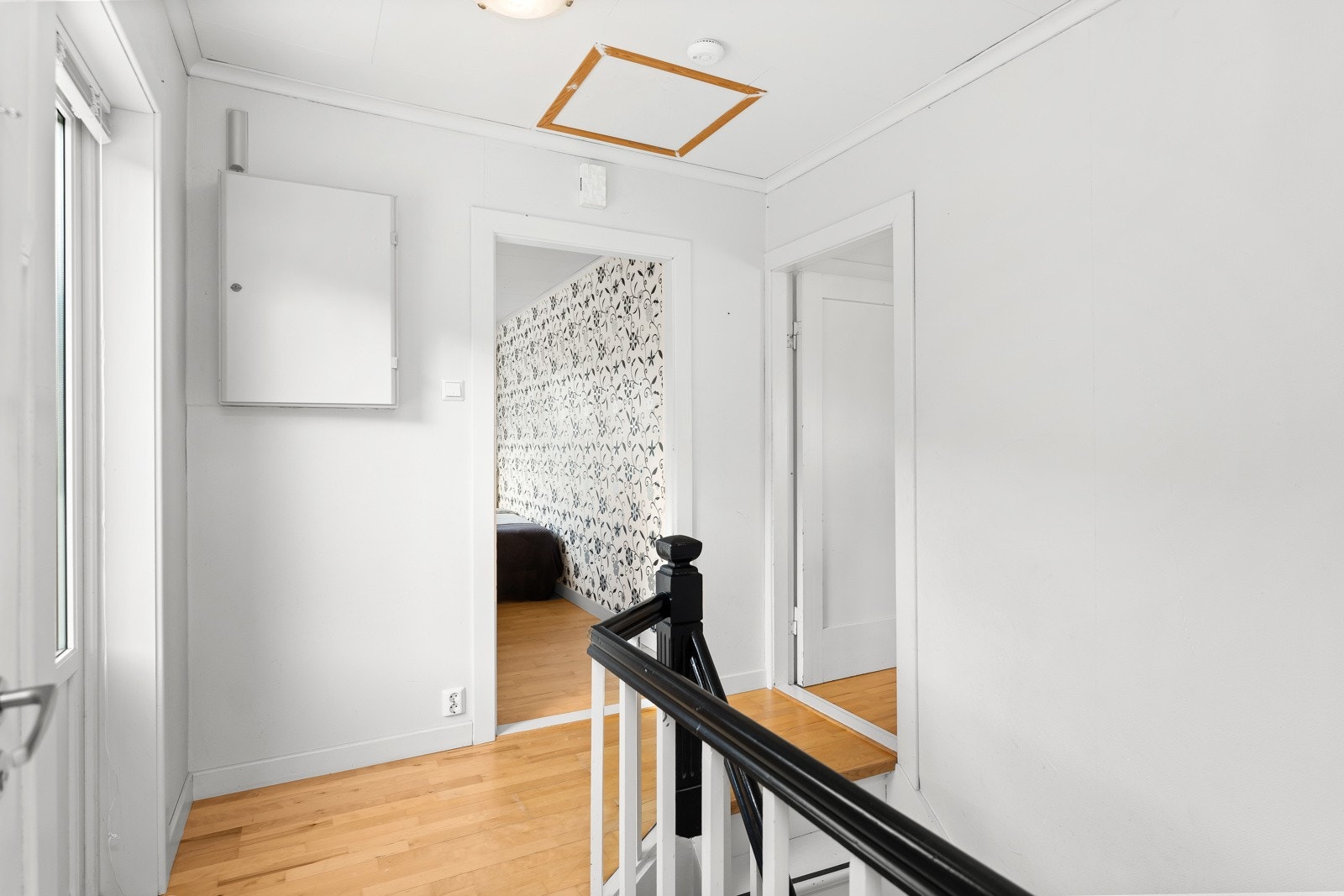 4832010_1-mbthbb1.jpg Galleribilde