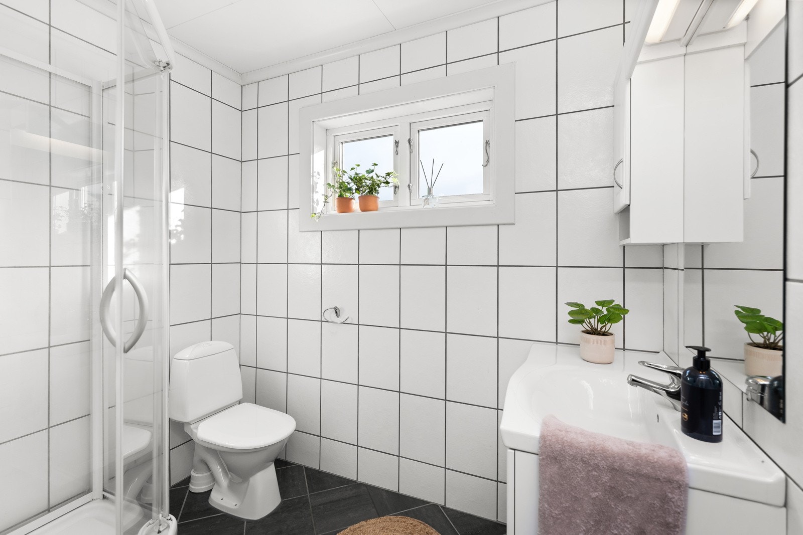 4832009_1-bnbaub1.jpg Galleribilde