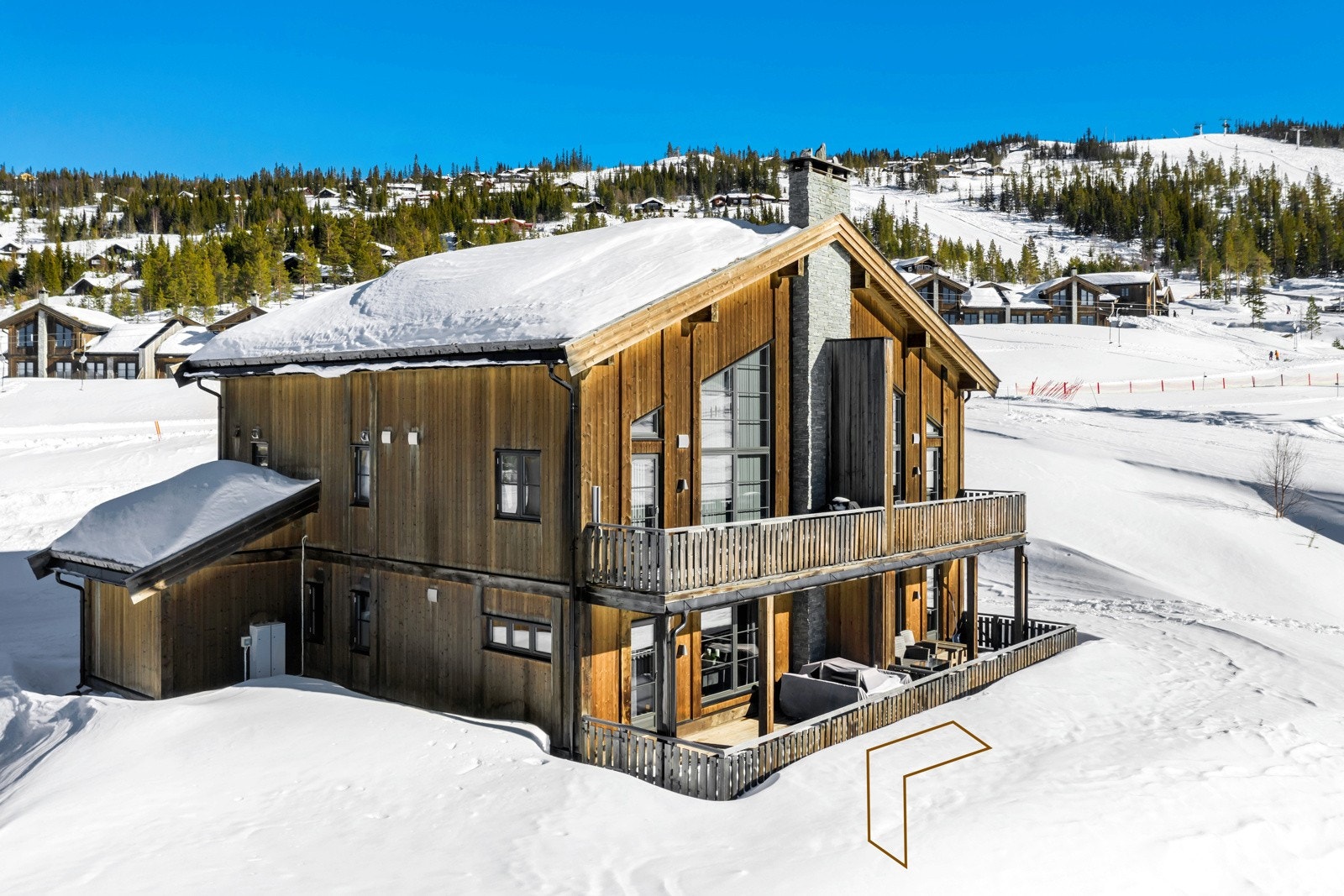 Her ligger du rett ved siden av alpinbakken med ski in/out, samt direkte tilgang til langrenn. Galleribilde