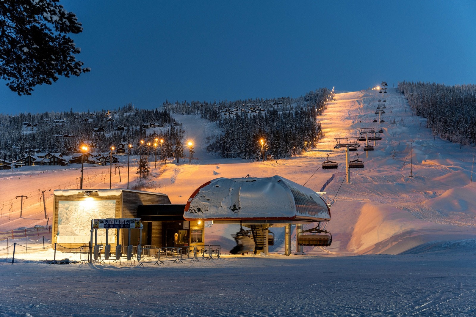 Skiskolen kan tilby deg lærerike og hyggelige timer, både for deg som har stått mye på ski/brett tidligere eller for deg som er nybegynner. Galleribilde