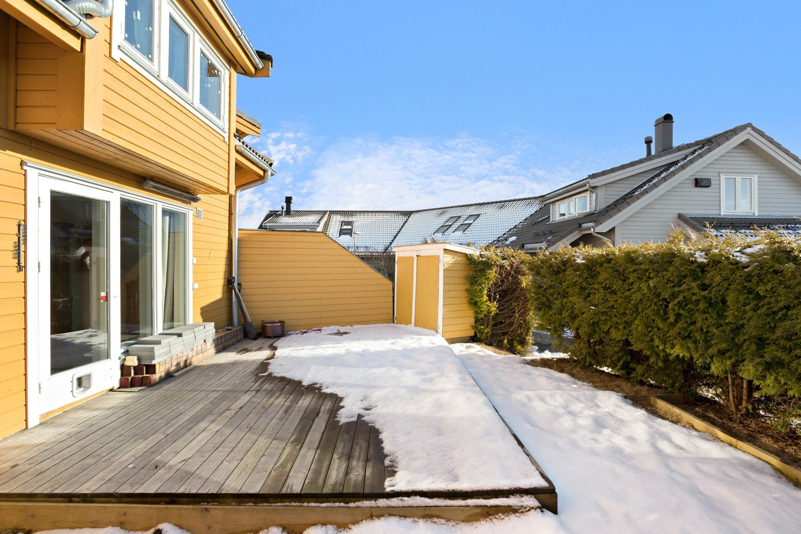 Terrasse bakside, gode solforhold Galleribilde