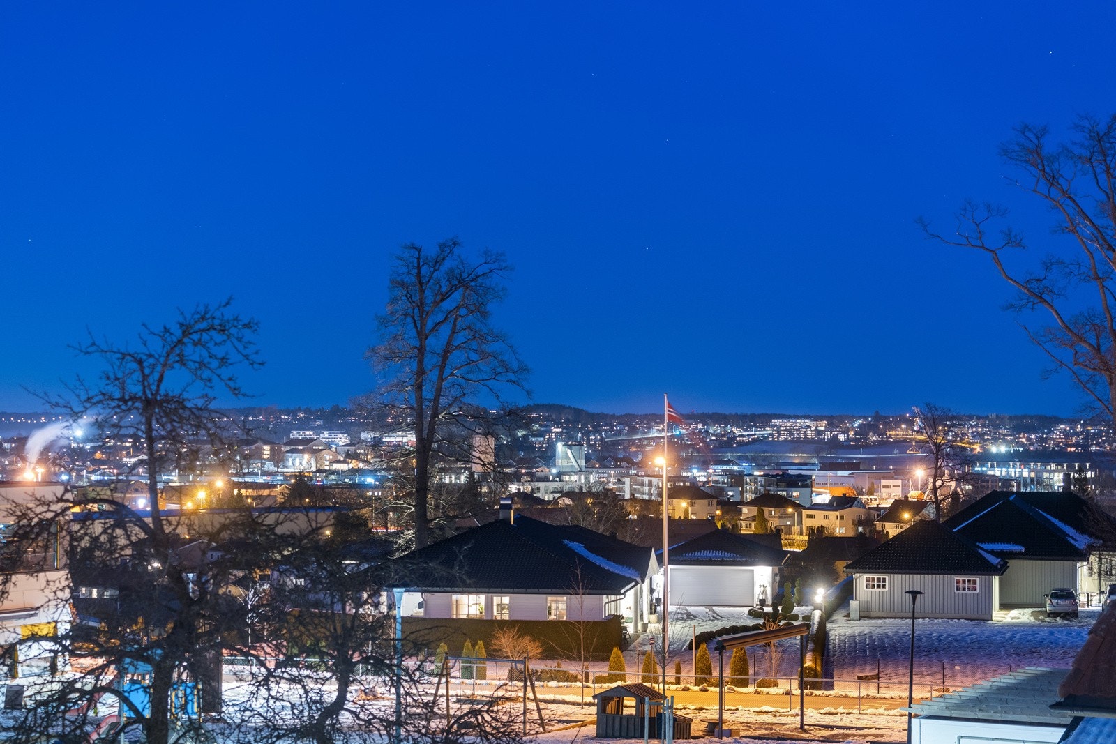 Utsikt, kveldsstemning. Galleribilde
