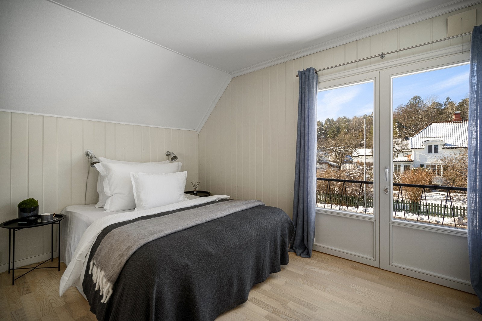 Utgang til balkong fra hovedsoverom. Galleribilde