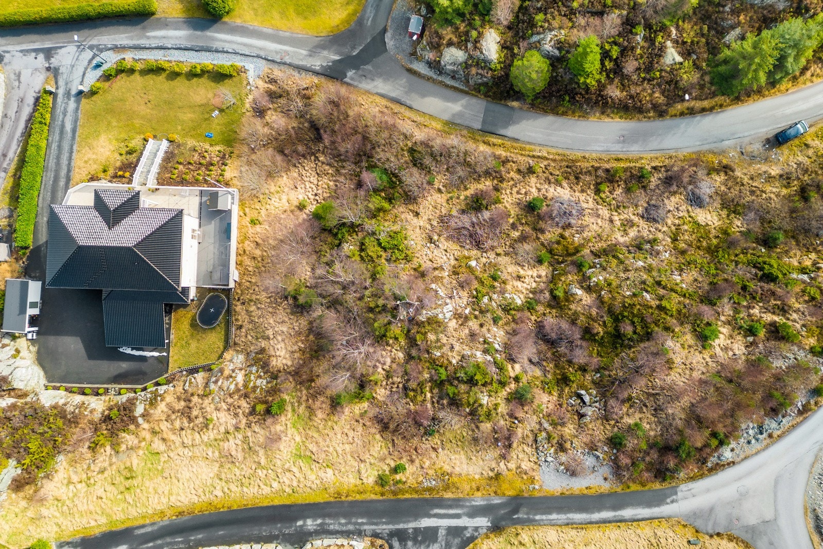 Arealet måler ca. 1,2 mål. Galleribilde