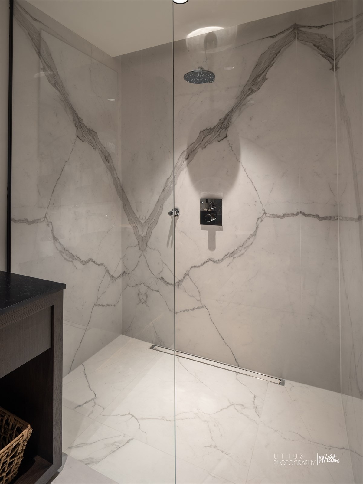 Dusjsone har fliser fra gulv til tak. Her er det plukket ut fra italienske Mirage og FAP. Galleribilde