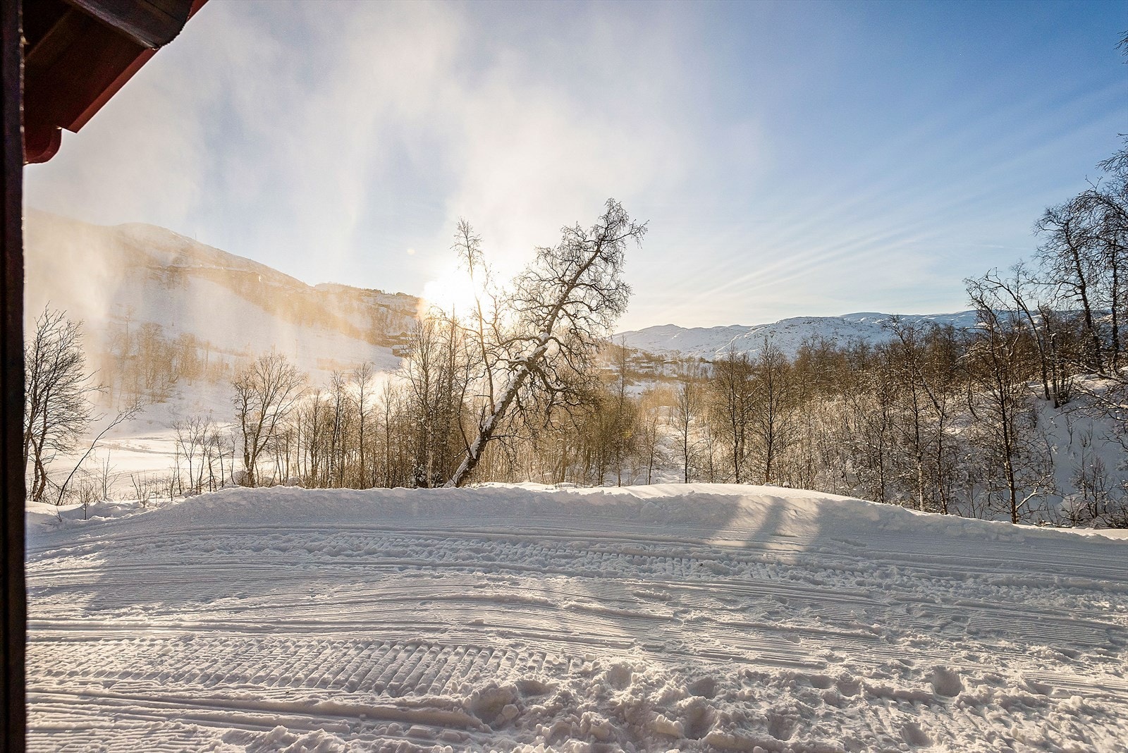 Fra eiendommen er det fin utsikt utover området. Galleribilde