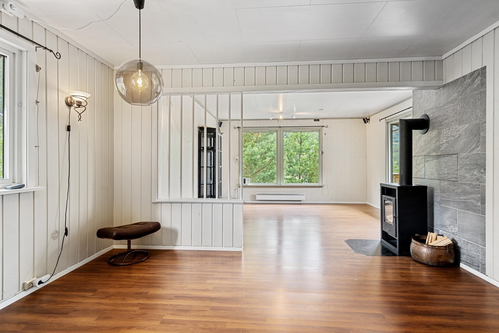 Lys og fin stue. Galleribilde