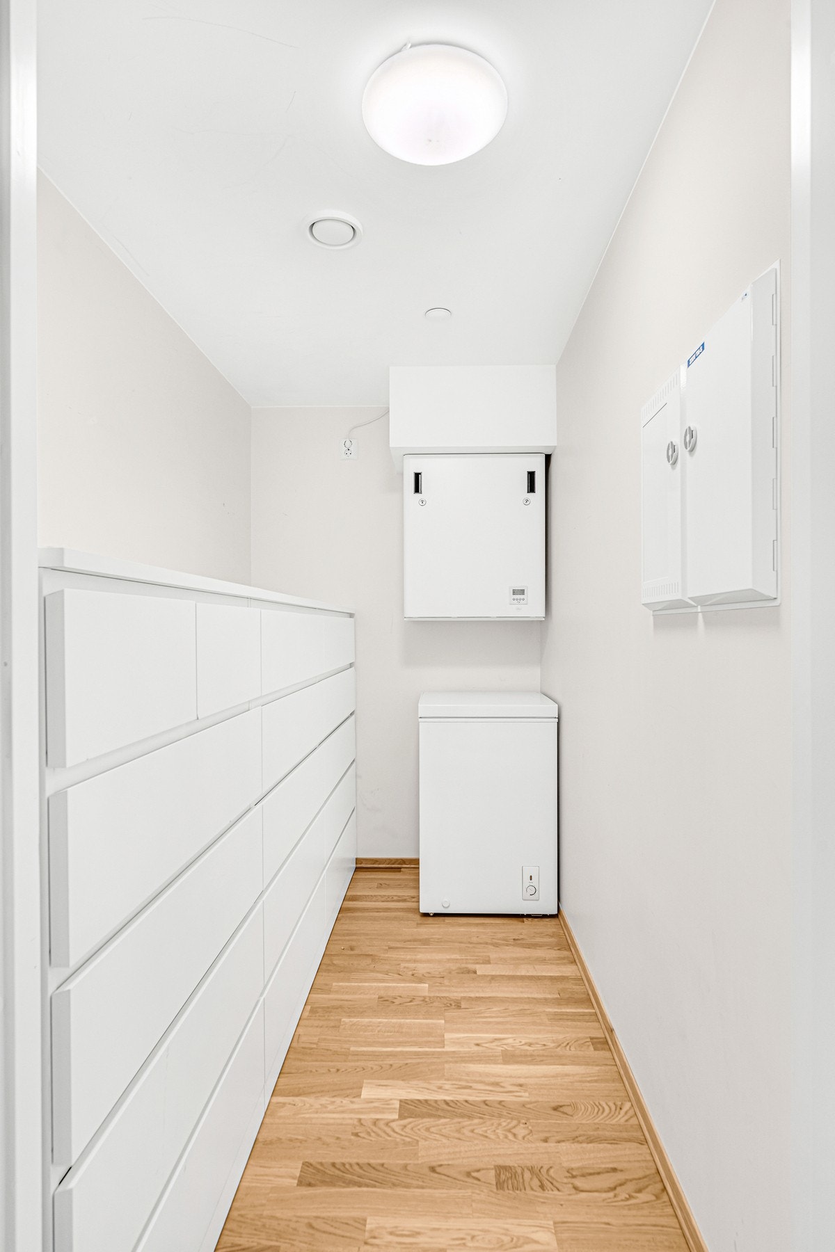 Rommet har tidligere vært innredet som hjemmekontor. Galleribilde