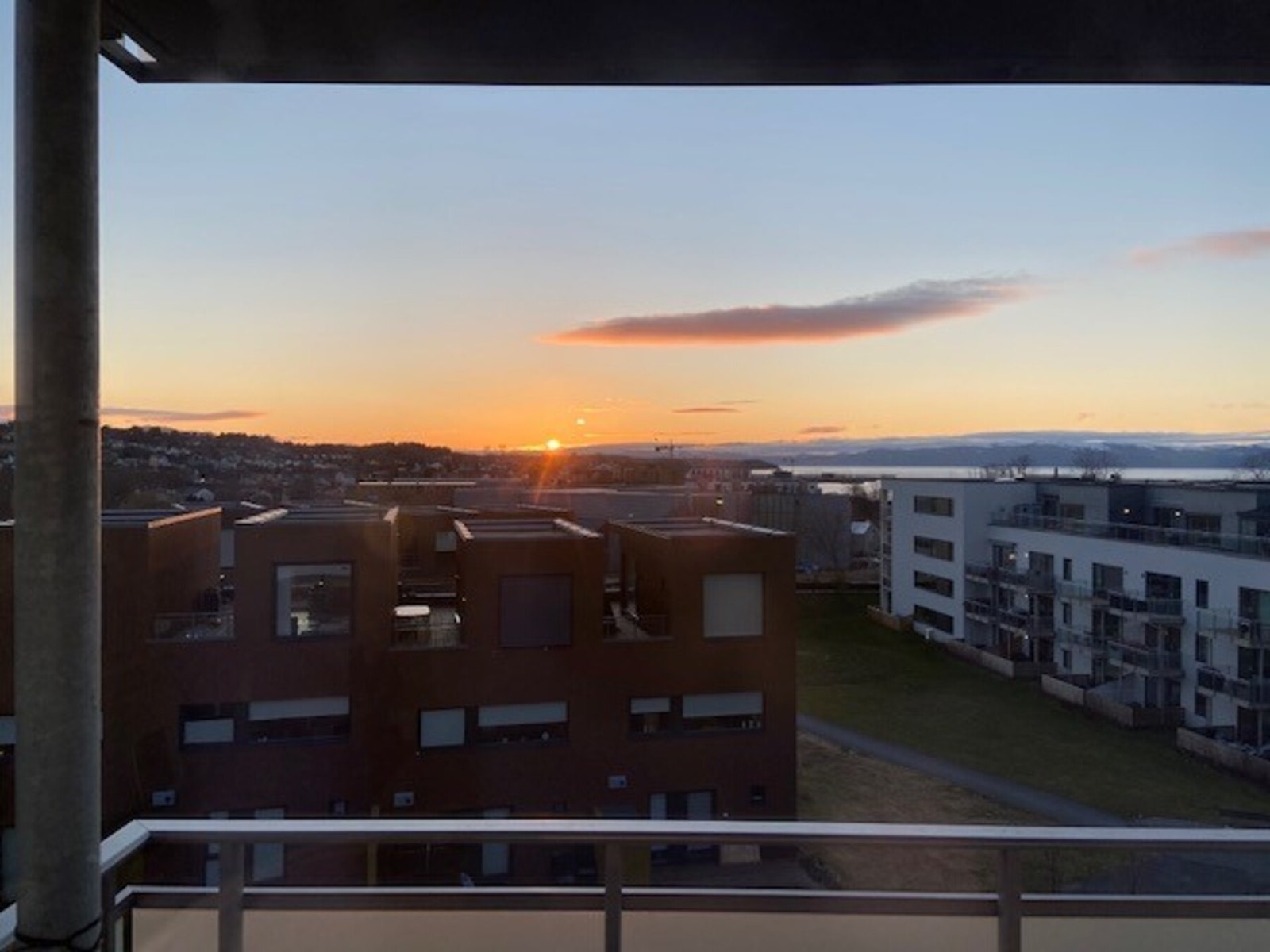 Selgers eget bilde fra balkong. Galleribilde