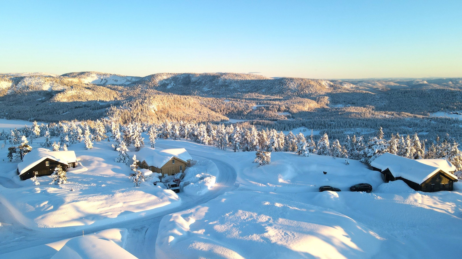 Rytterspranget Terrasse har et stort utvalg av ledige tomter. Her får du fin natur, gode solforhold og flott utsikt. Galleribilde