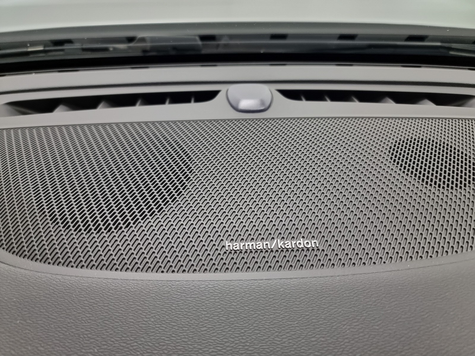 Harman Kardon Stereo