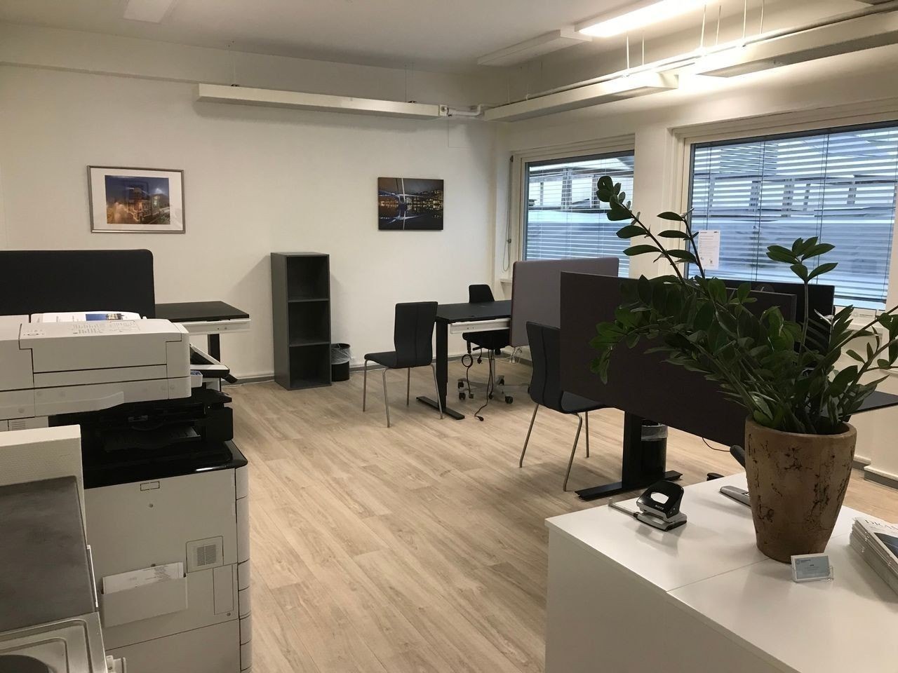 796_1985631613.jpg Galleribilde