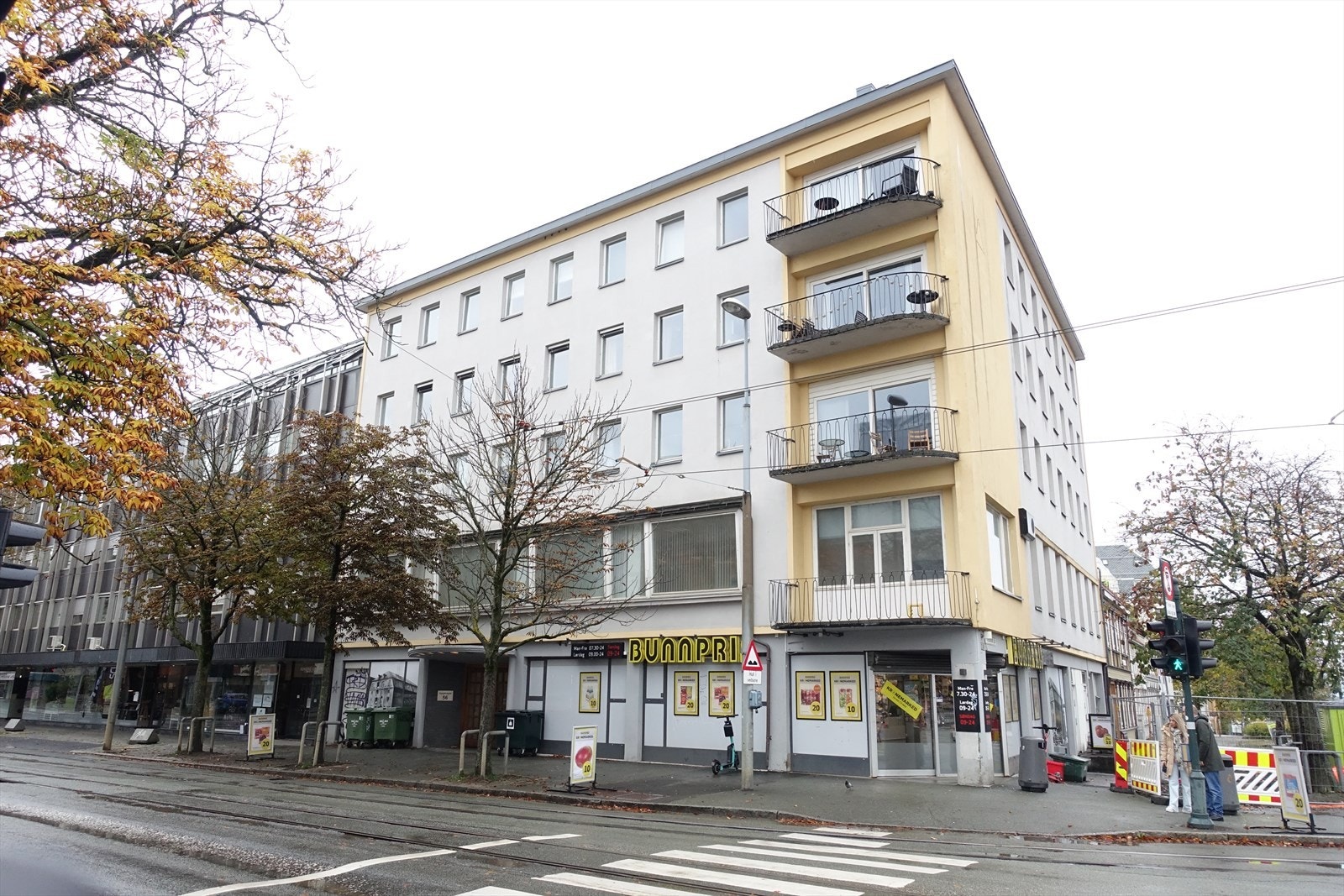 Velkommen til Kongens gate 56. Inngang mot Kongens gate Galleribilde