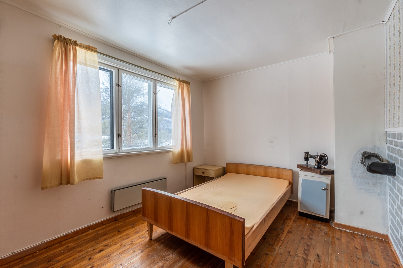 Soverom nede Galleribilde