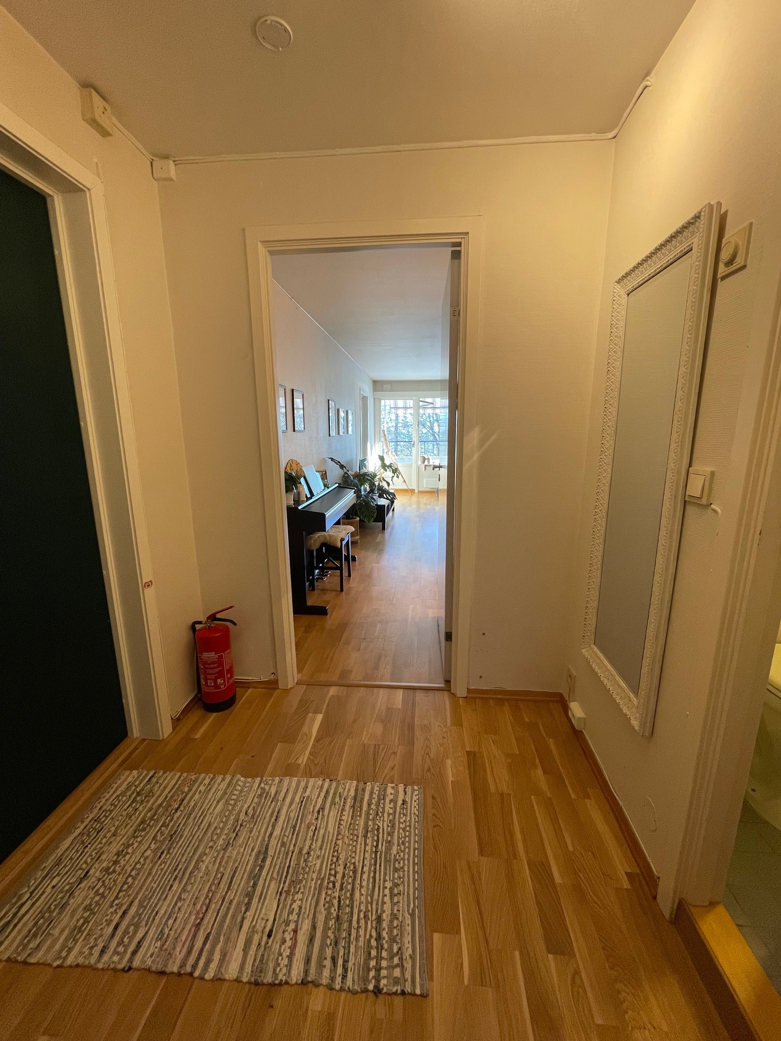Gang inne i leilighet Galleribilde