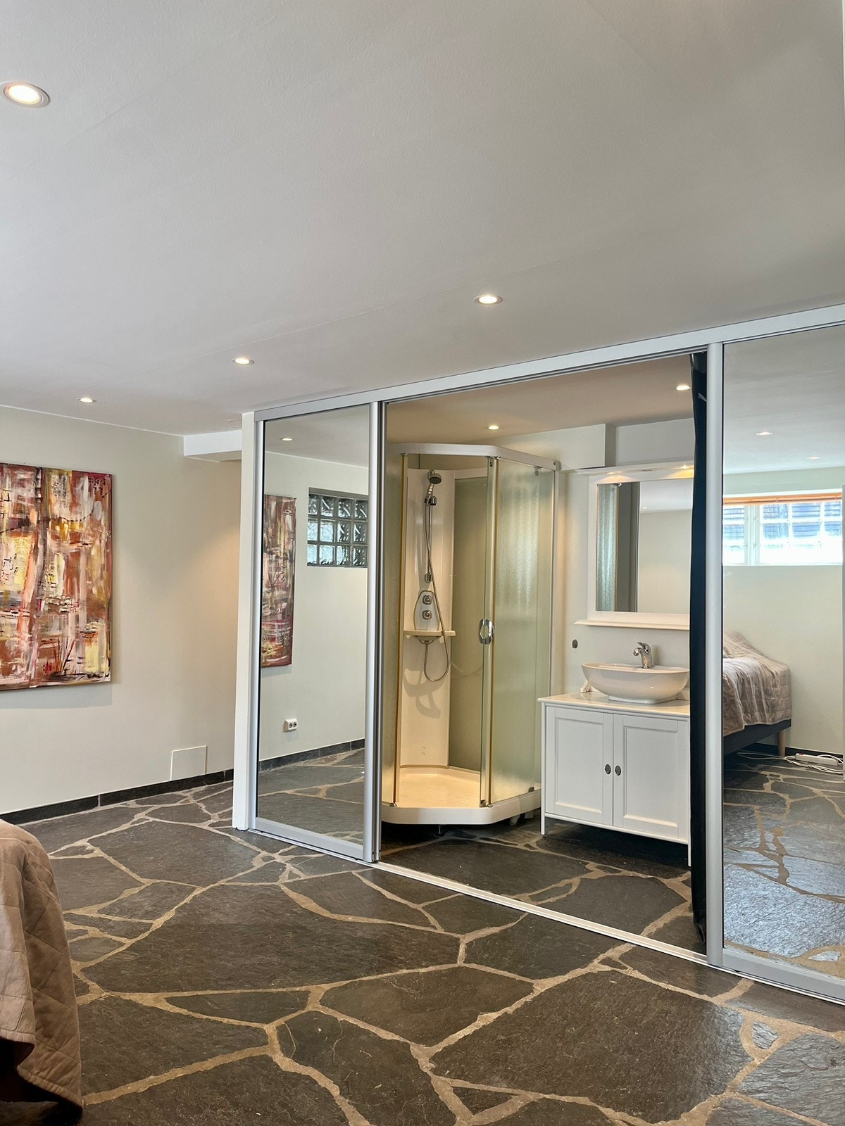 Bad bak skyvedørene Galleribilde