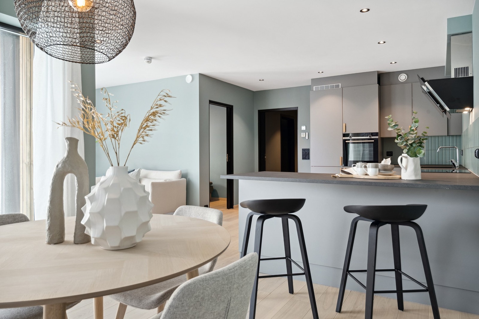 Bar-løsning på enden av kjøkkenet. Galleribilde