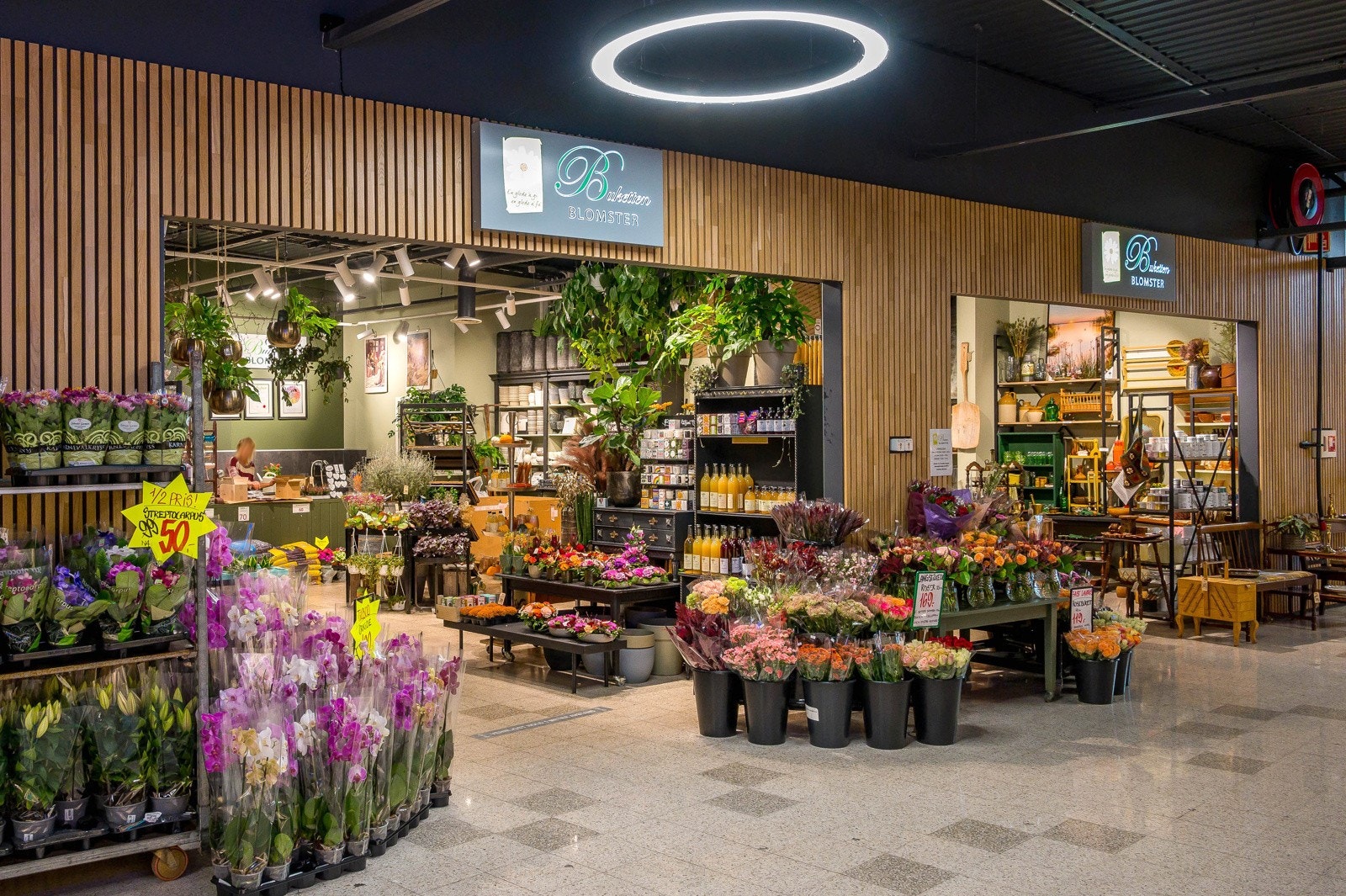 Kullboden kjøpesenter og Holmestrand sentrum har et variert og rikt tilbud Galleribilde