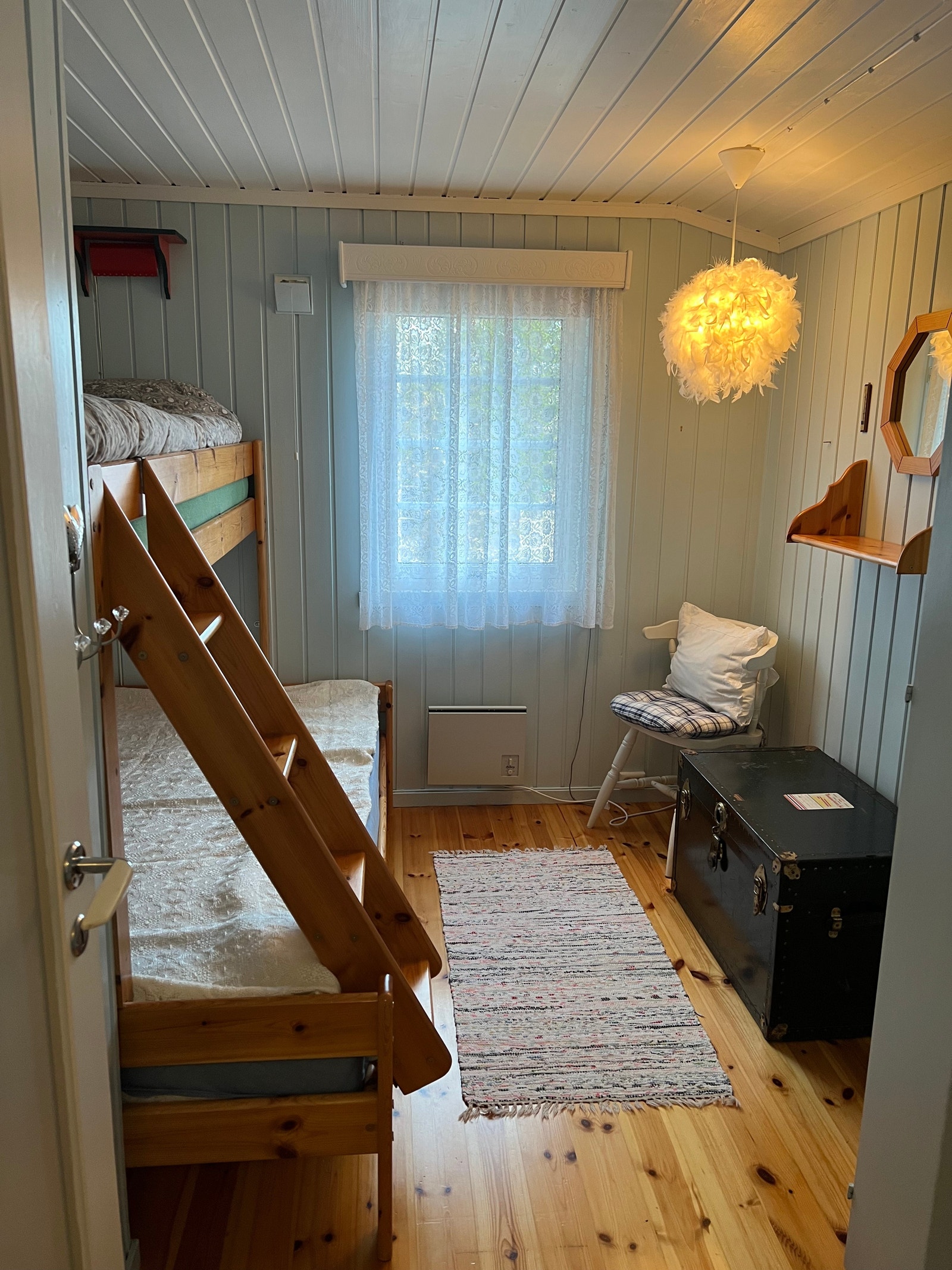 Soverom 2 med familiekøye Galleribilde