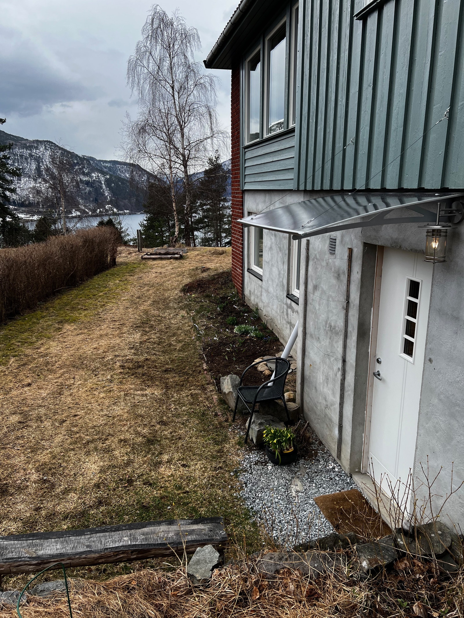 Tilgang på hage med fjordutsikt Galleribilde