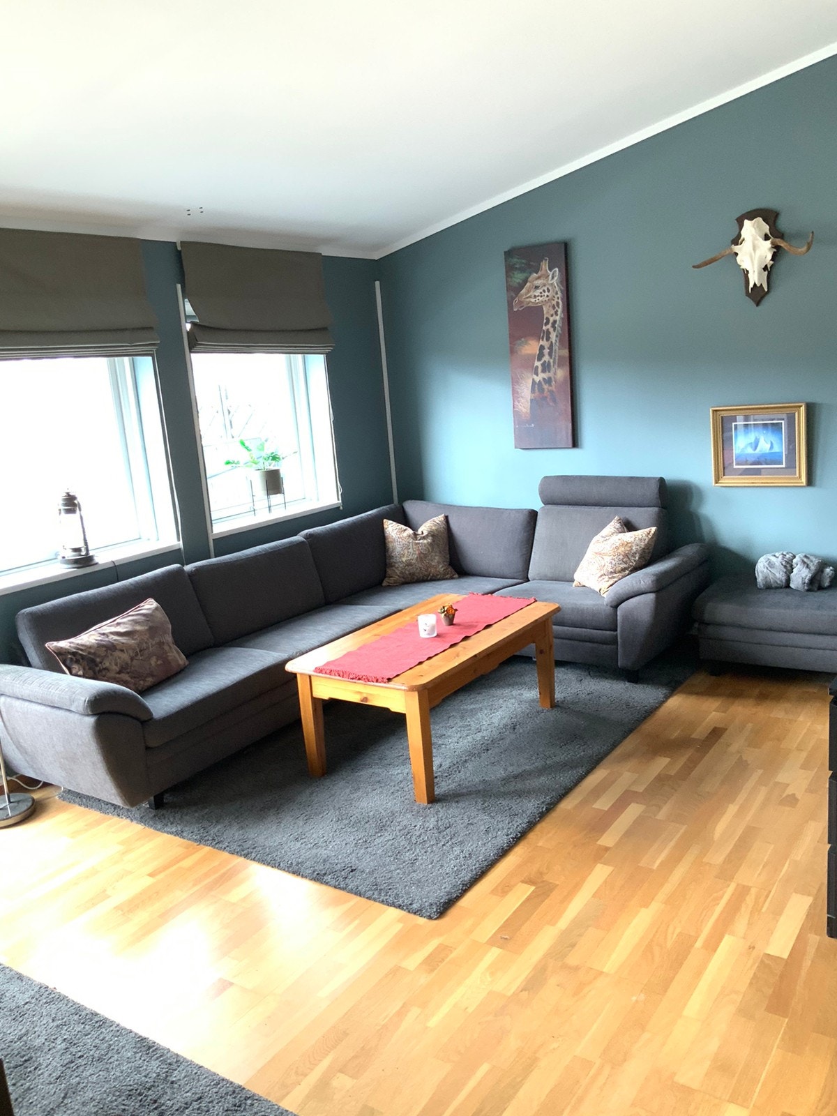 Stor sofa i stua Galleribilde