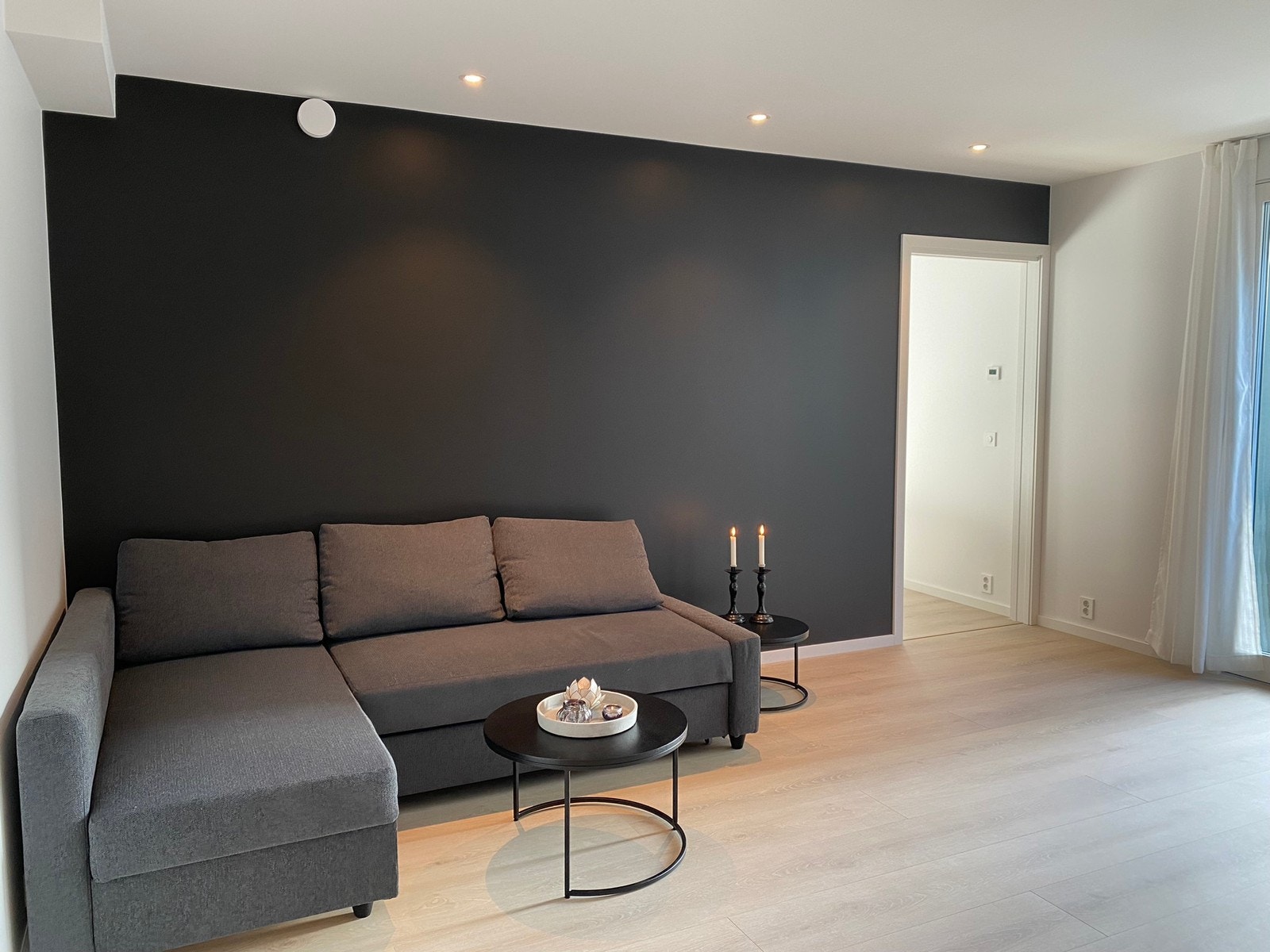 Hjørnesofa som kan gjøre om til dobbeltseng (gjesteseng) Galleribilde