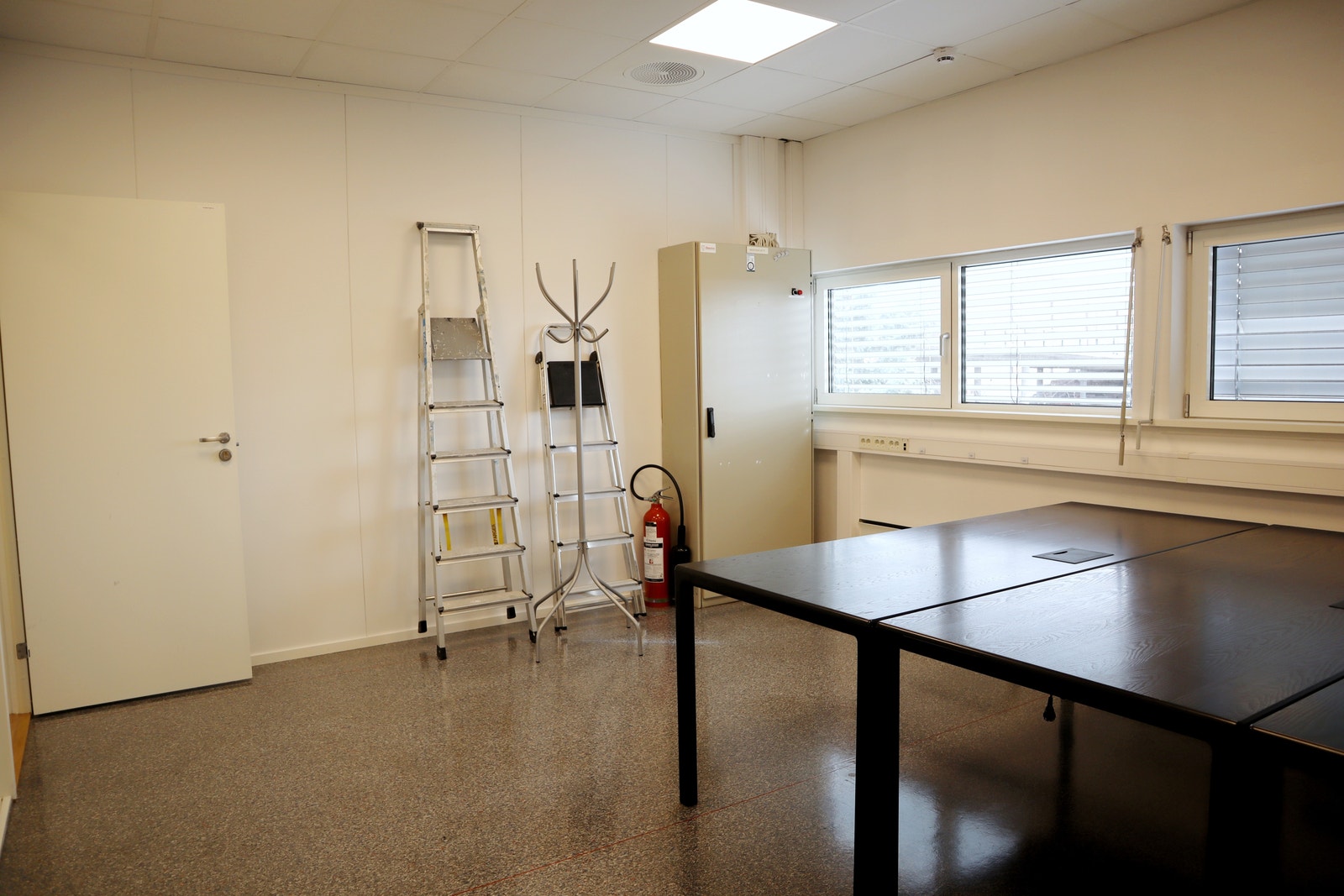 Kontor nr 3. Dette rommer har sikringskpaet for alle kontorer Galleribilde