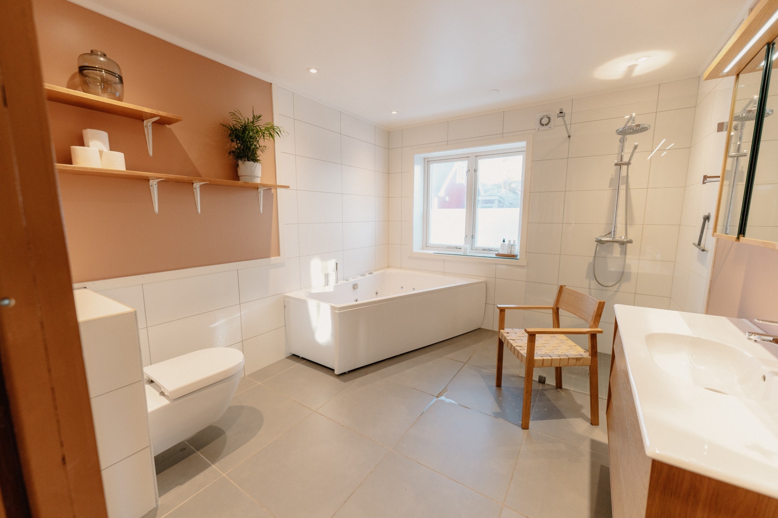 Hovedbad med jacuzzi Galleribilde