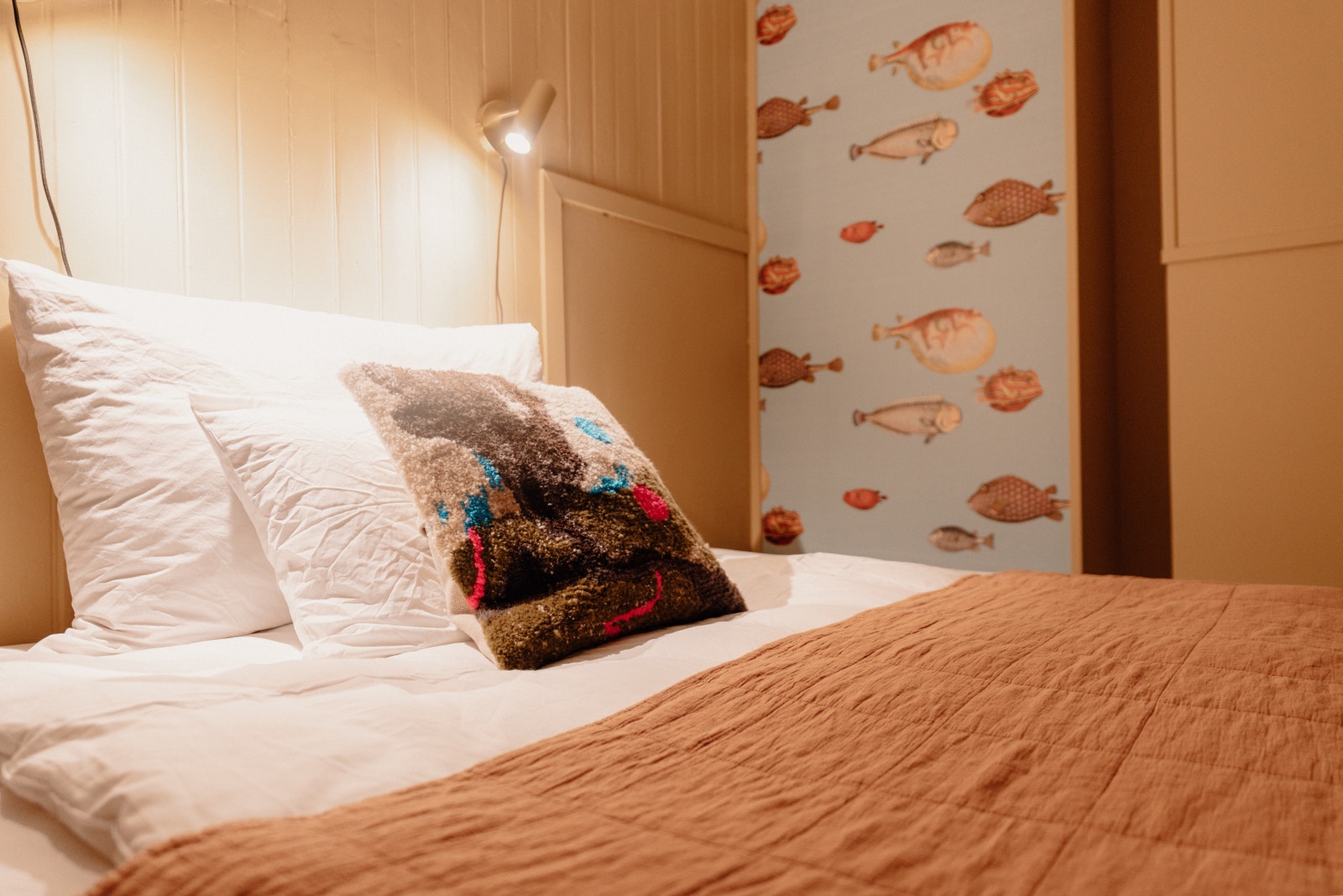 Det gule rommet: kingsize seng 180 cm, mulighet for barneseng Galleribilde