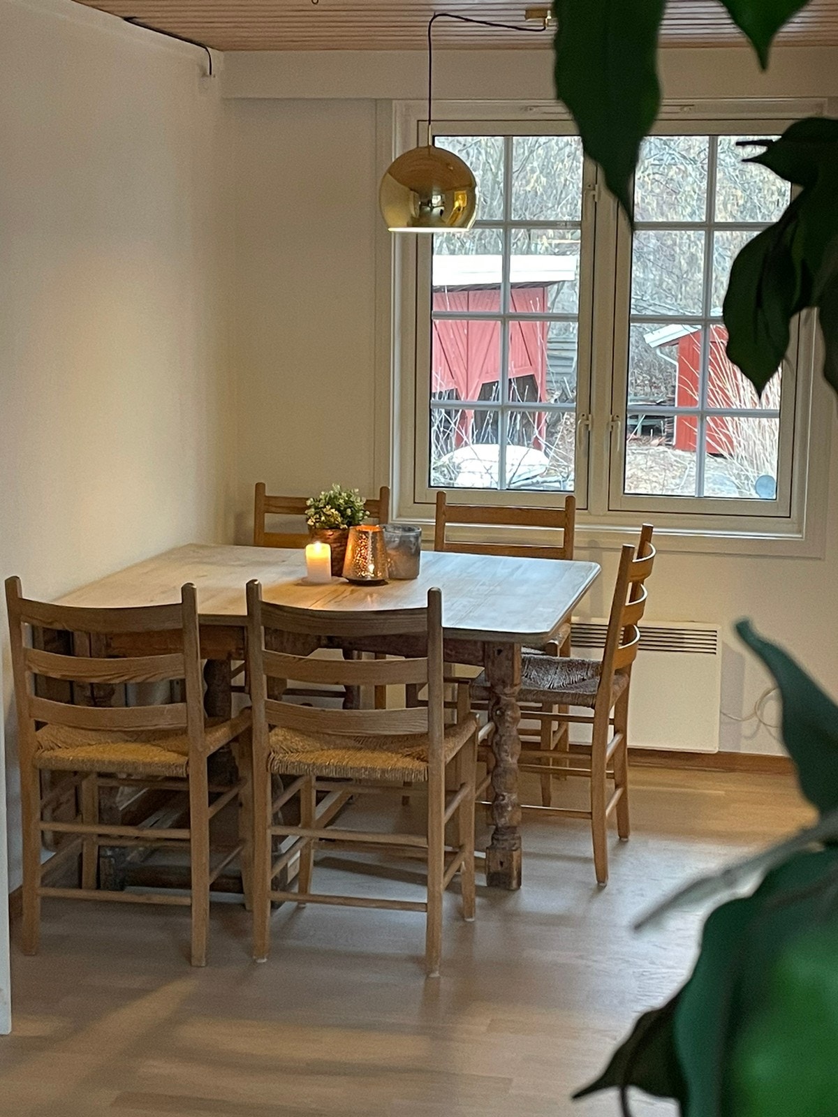 Spisestuedel Galleribilde