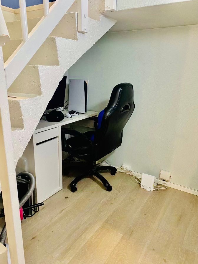 Kontor-/gamingplass i gang Galleribilde