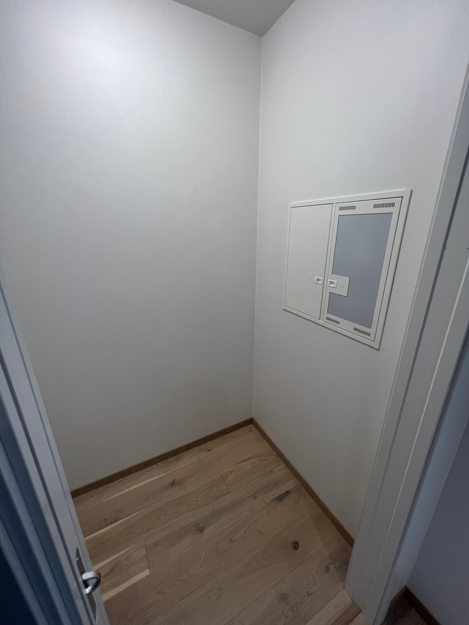 Bod/teknisk rom med mulighet for lagring. Galleribilde