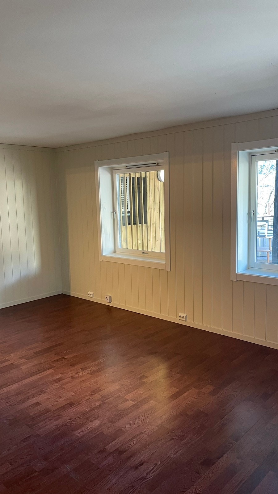 Stue med store vinduer Galleribilde