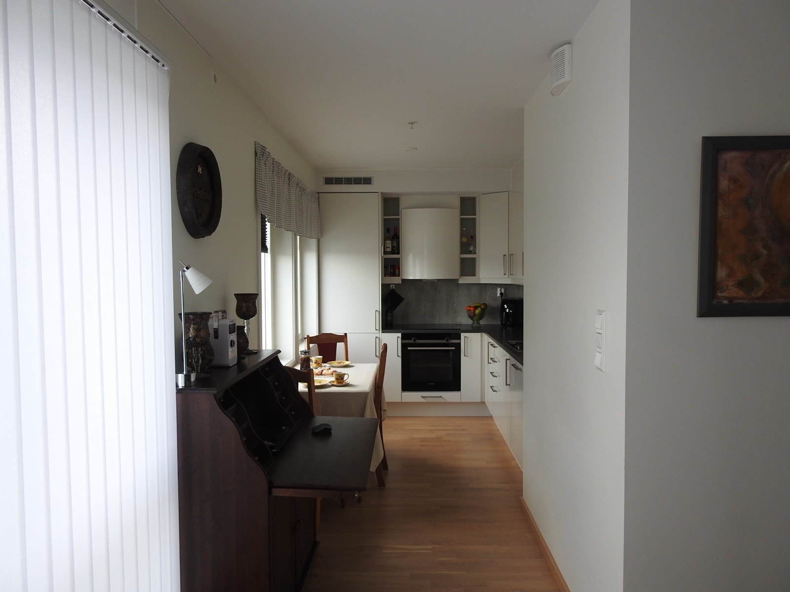 Kjøkken med egen spiseplass Galleribilde