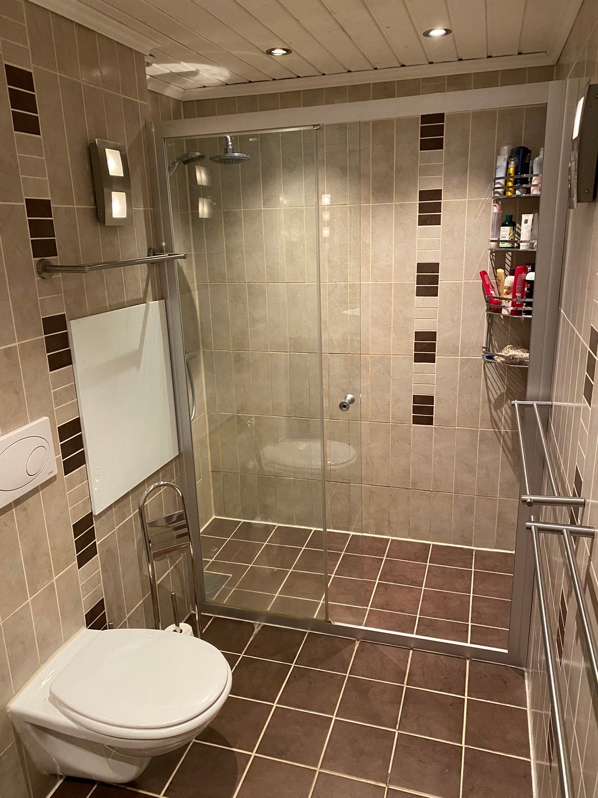 2. etg: bad Galleribilde