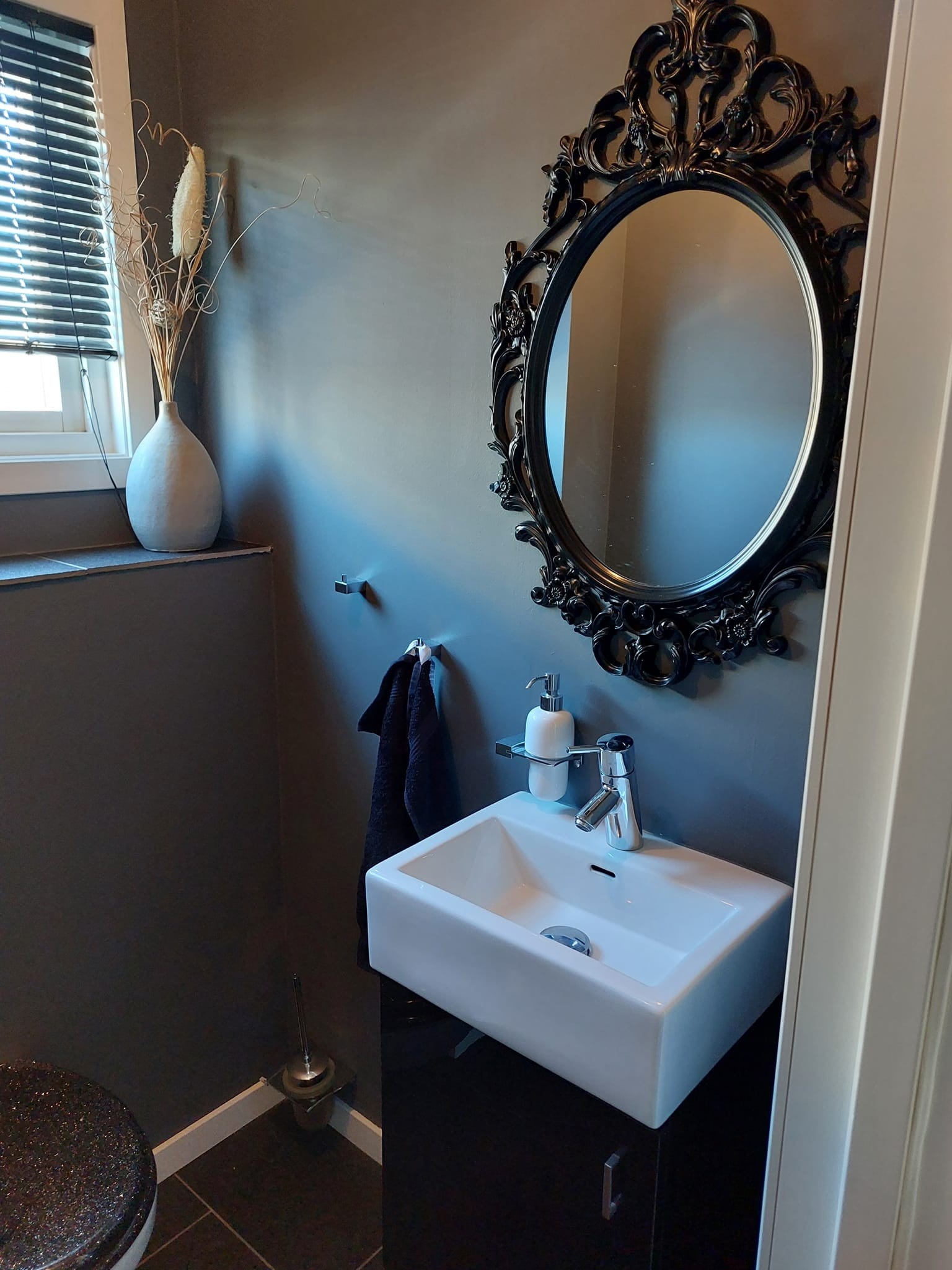 Toalett 1'etasje Galleribilde