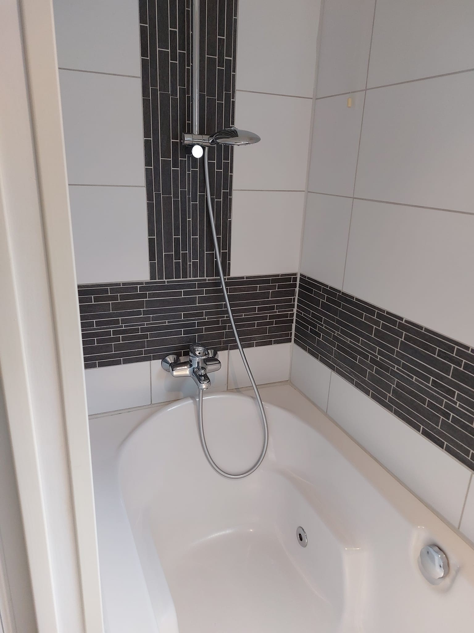 Toalett 2'etasje,- badekar Galleribilde