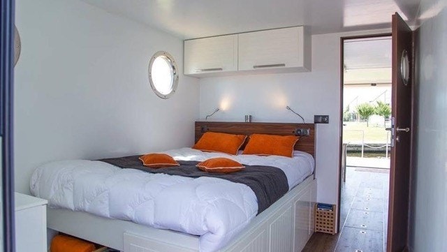 2 soverom med dobbeltsenger, og mye oppbevaringsplass under sengene. Galleribilde